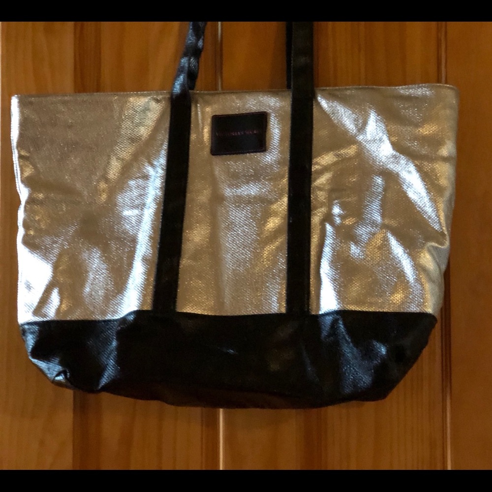 VS Tote
